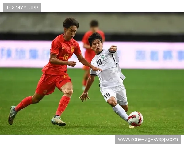 国际足球赛事中精彩纷呈，吸引球迷目光，国际足球那些事